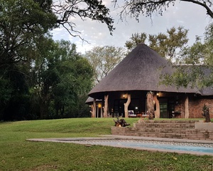 Mphangele Lodge